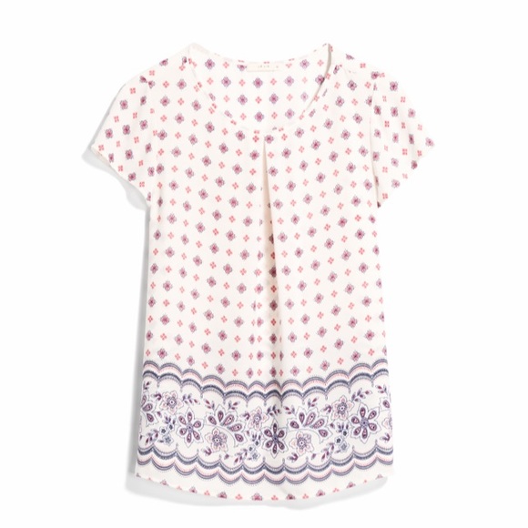 Stitch Fix Tops - ❗️MOVING SALE❗️Stitch Fix Front Pleat Blouse